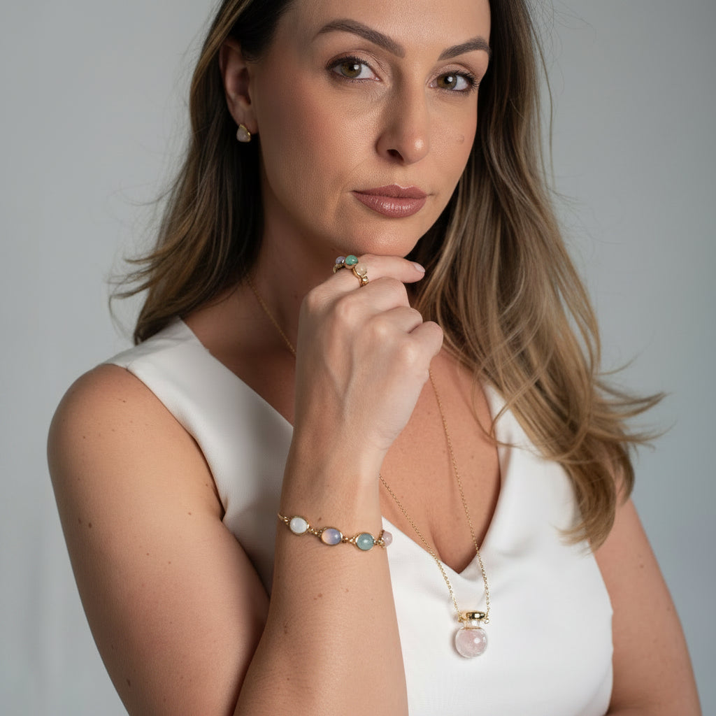 Pulseira Clara em Quartzo Rosa, Madre Pérola, Quartzo Azul e Quartzo Verde | Ametís