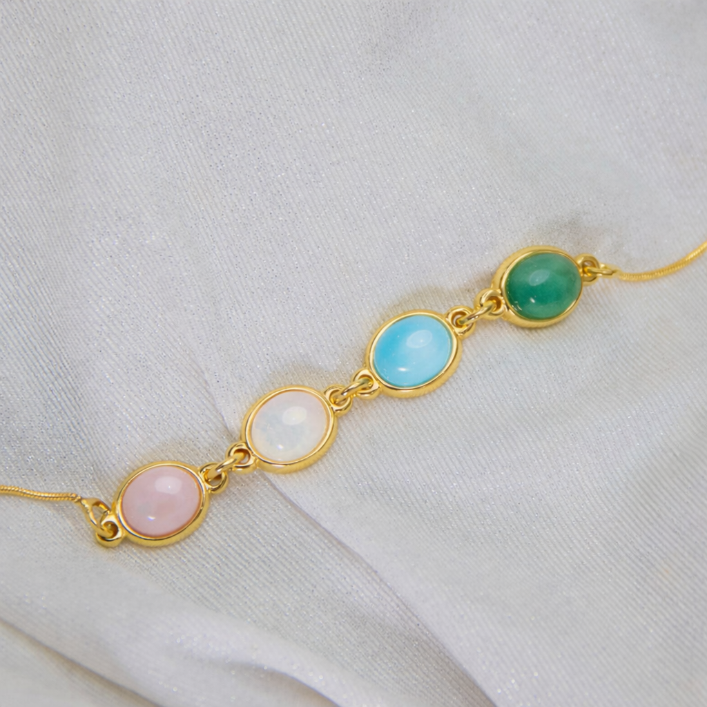 Pulseira Clara em Quartzo Rosa, Madre Pérola, Quartzo Azul e Quartzo Verde | Ametís